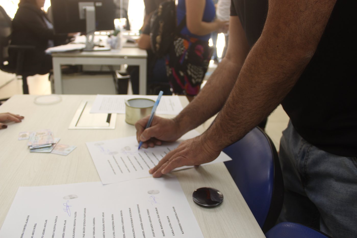 Firma del acta de constitución de AGPECH en Santiago